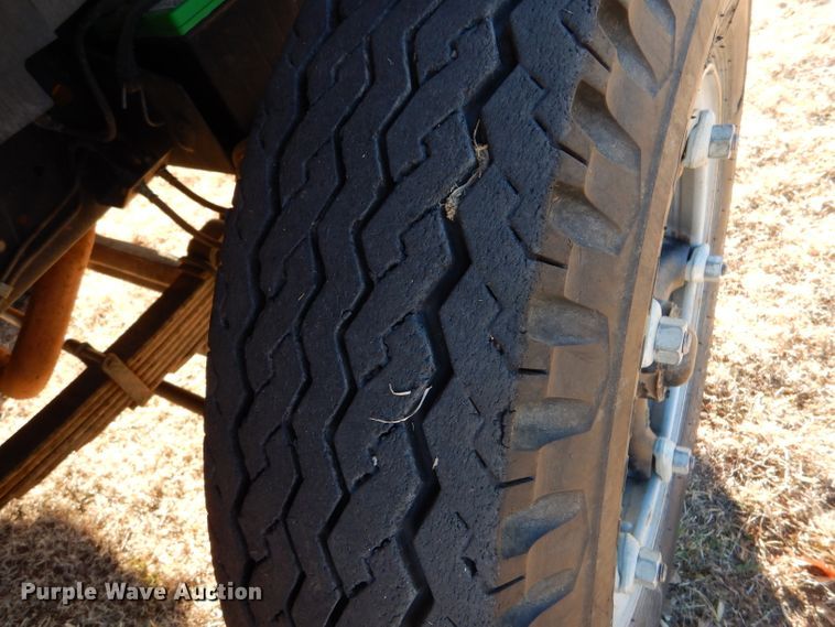 image for item IV9870 1983 Ford F600  water truck