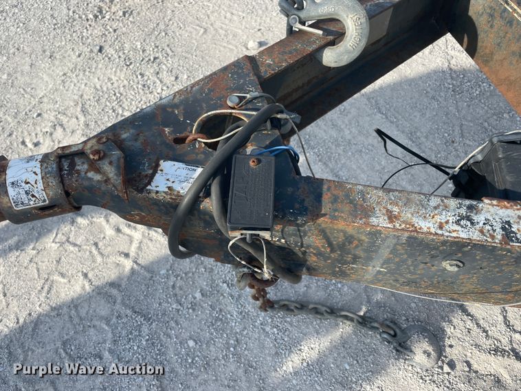 image for item IX9642 2000 Lone Star  utility trailer