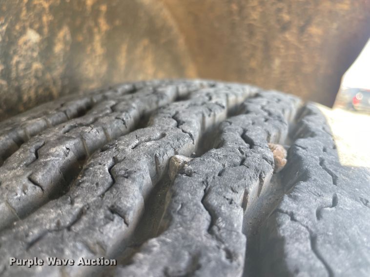 image for item IX9642 2000 Lone Star  utility trailer