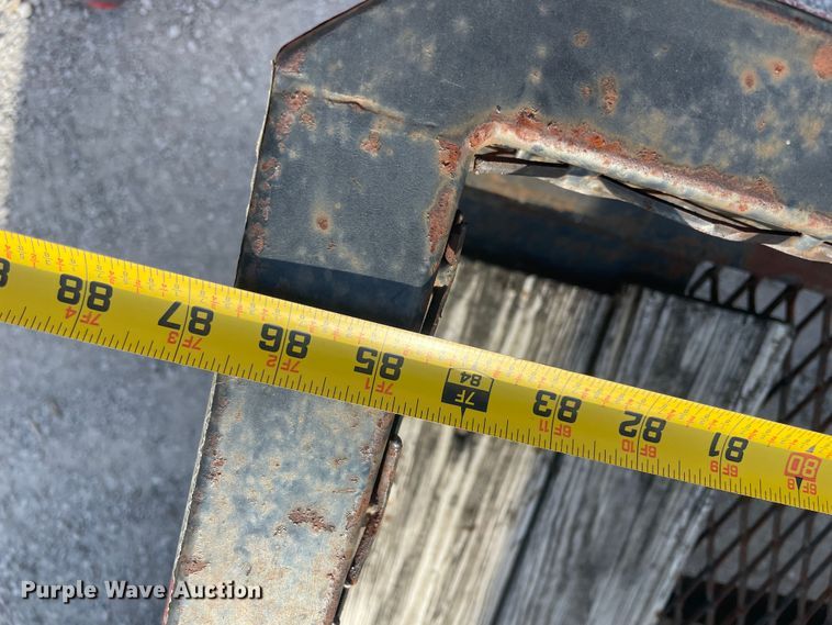 image for item IX9643 2000 Lone Star  utility trailer