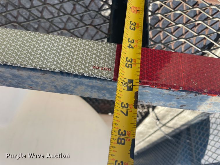 image for item IX9643 2000 Lone Star  utility trailer