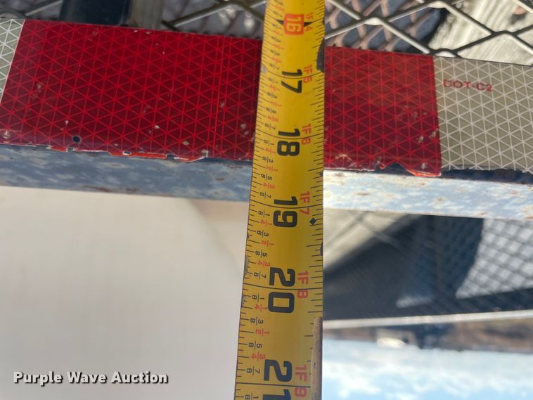 image for item IX9643 2000 Lone Star  utility trailer