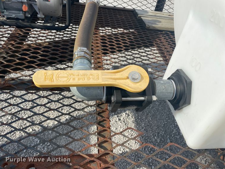 image for item IX9643 2000 Lone Star  utility trailer