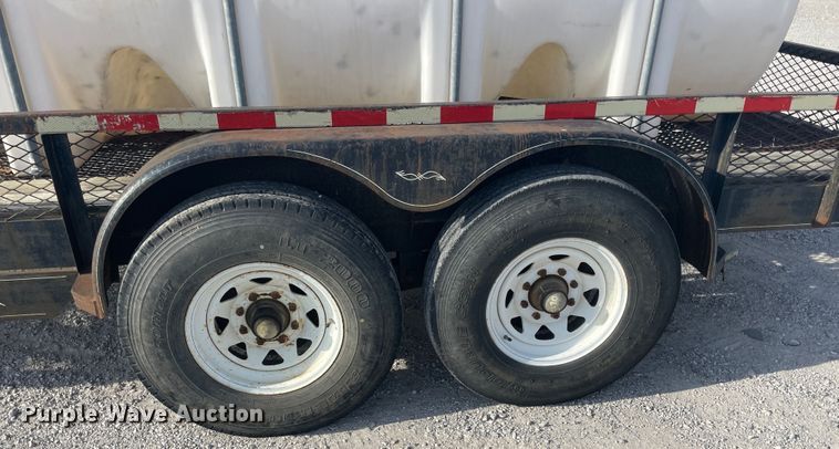 image for item IX9643 2000 Lone Star  utility trailer
