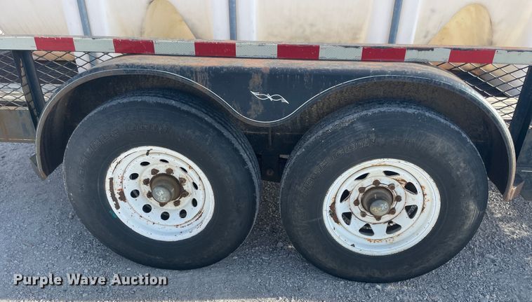 image for item IX9643 2000 Lone Star  utility trailer
