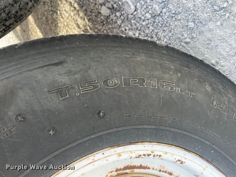 image for item IX9643 2000 Lone Star  utility trailer