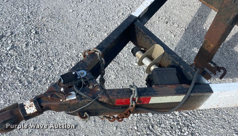 image for item IX9644 2000 Lone Star  utility trailer