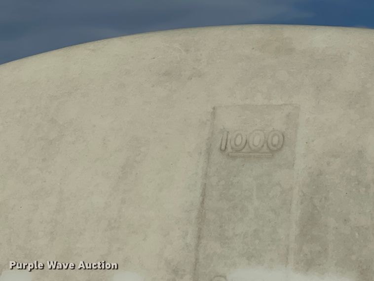 image for item IX9644 2000 Lone Star  utility trailer