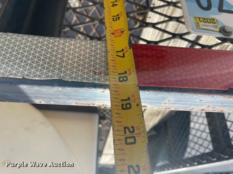 image for item IX9644 2000 Lone Star  utility trailer