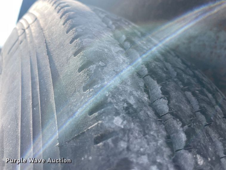 image for item IX9644 2000 Lone Star  utility trailer