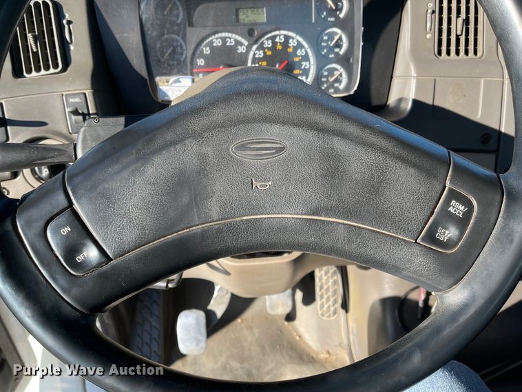 image for item IY9760 2006 Sterling Acterra  utility / service truck