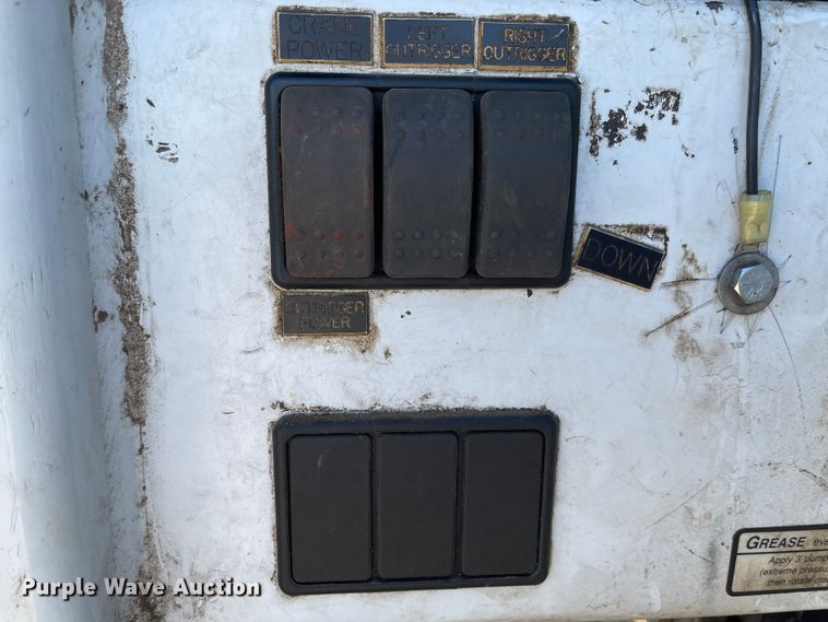 image for item IY9760 2006 Sterling Acterra  utility / service truck