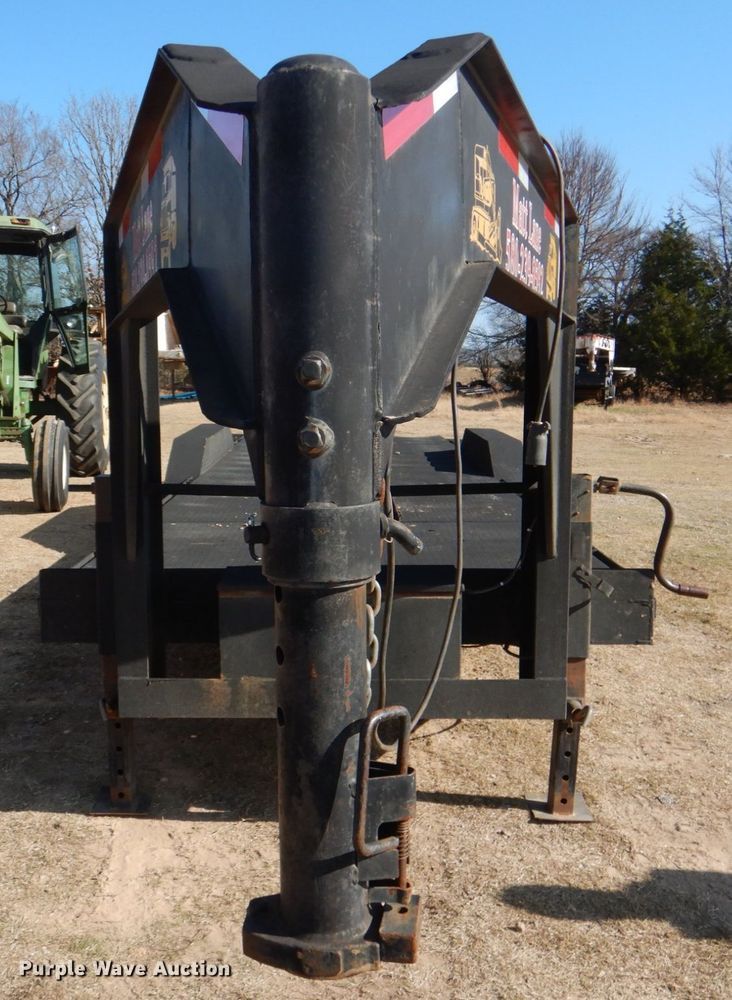 image for item JD9485 2016 Kerr-Bilt  equipment trailer