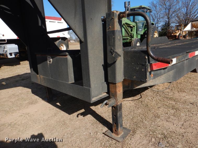 image for item JD9485 2016 Kerr-Bilt  equipment trailer