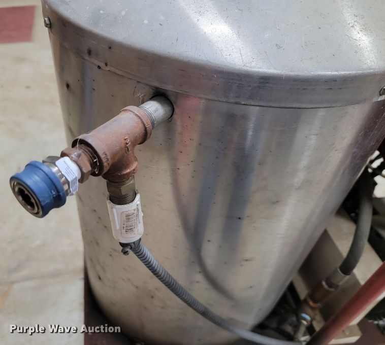 image for item JE9264 Heated pressure washer