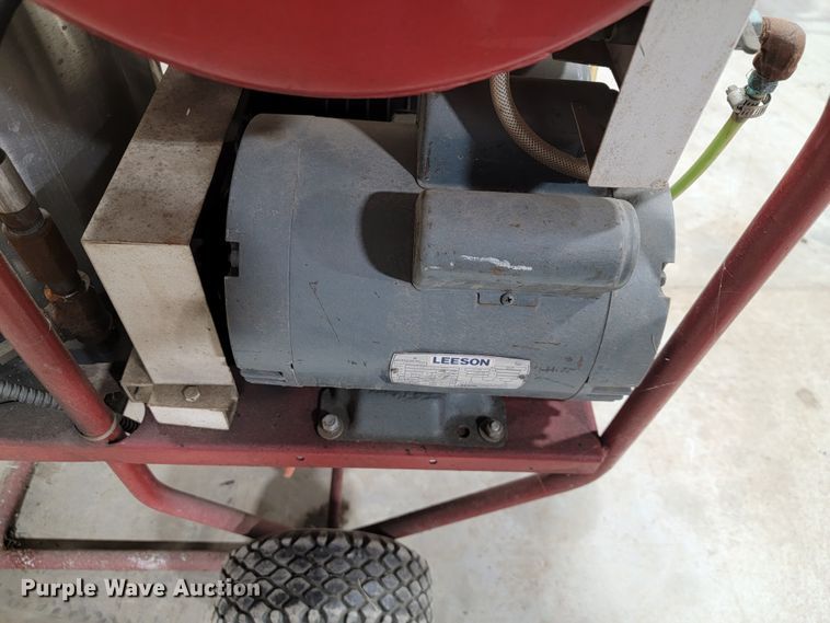 image for item JE9264 Heated pressure washer