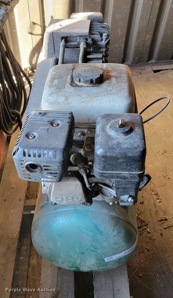 image for item JE9267 2001 Speedaire 4B241A  air compressor