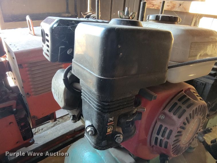 image for item JE9267 2001 Speedaire 4B241A  air compressor