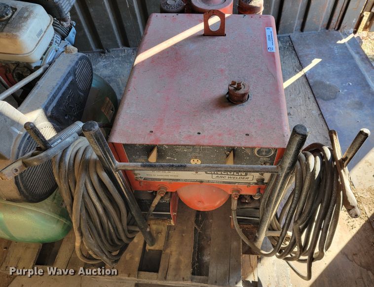 image for item JE9268 Lincoln Lincwelder 225  welder/generator