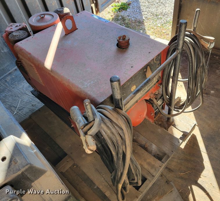 image for item JE9268 Lincoln Lincwelder 225  welder/generator