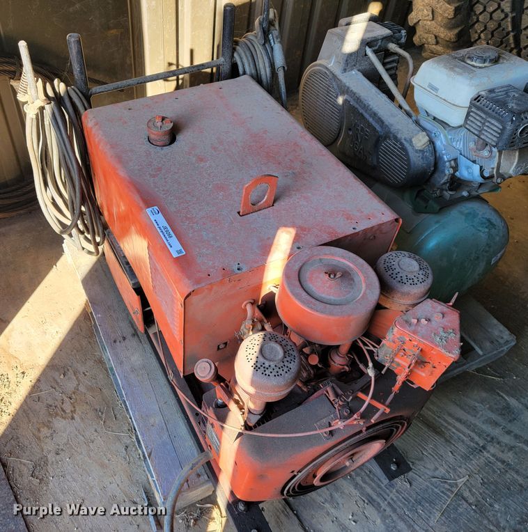 image for item JE9268 Lincoln Lincwelder 225  welder/generator