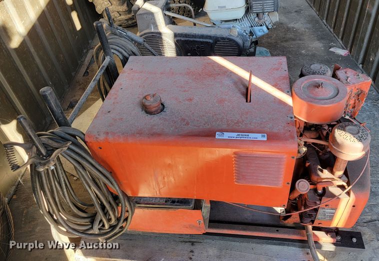 image for item JE9268 Lincoln Lincwelder 225  welder/generator