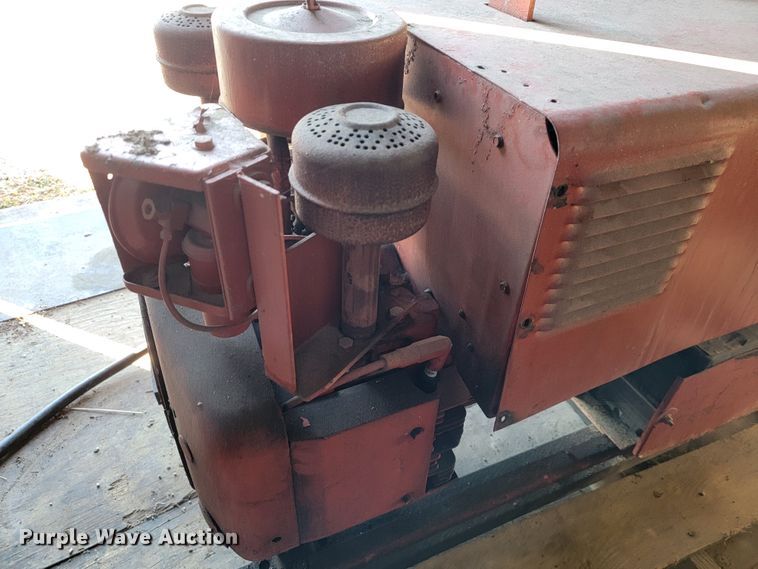 image for item JE9268 Lincoln Lincwelder 225  welder/generator