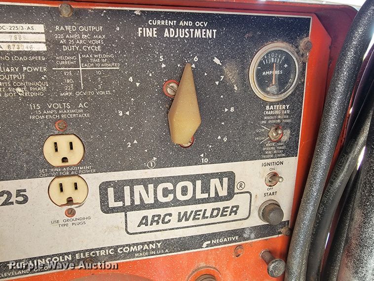 image for item JE9268 Lincoln Lincwelder 225  welder/generator