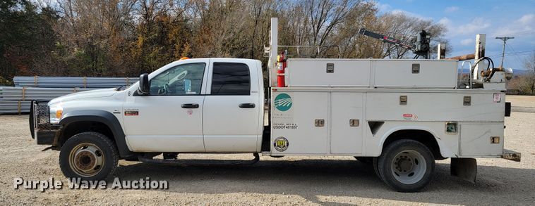 image for item JE9282 2010 Dodge Ram 5500HD  Crew Cab utility / service truck
