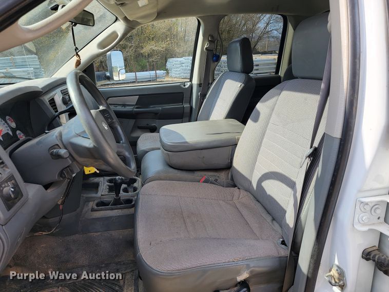 image for item JE9282 2010 Dodge Ram 5500HD  Crew Cab utility / service truck