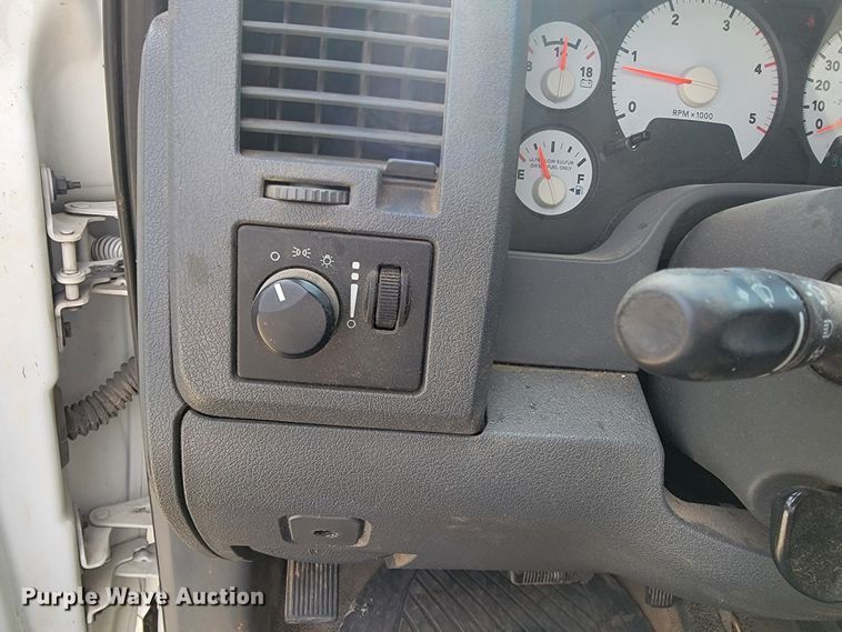 image for item JE9282 2010 Dodge Ram 5500HD  Crew Cab utility / service truck