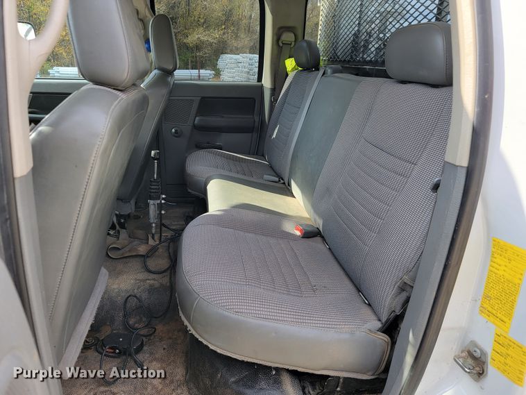 image for item JE9282 2010 Dodge Ram 5500HD  Crew Cab utility / service truck