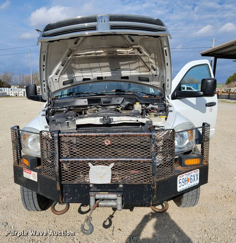 image for item JE9282 2010 Dodge Ram 5500HD  Crew Cab utility / service truck