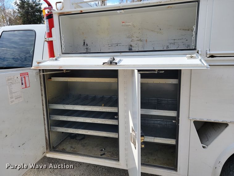 image for item JE9282 2010 Dodge Ram 5500HD  Crew Cab utility / service truck