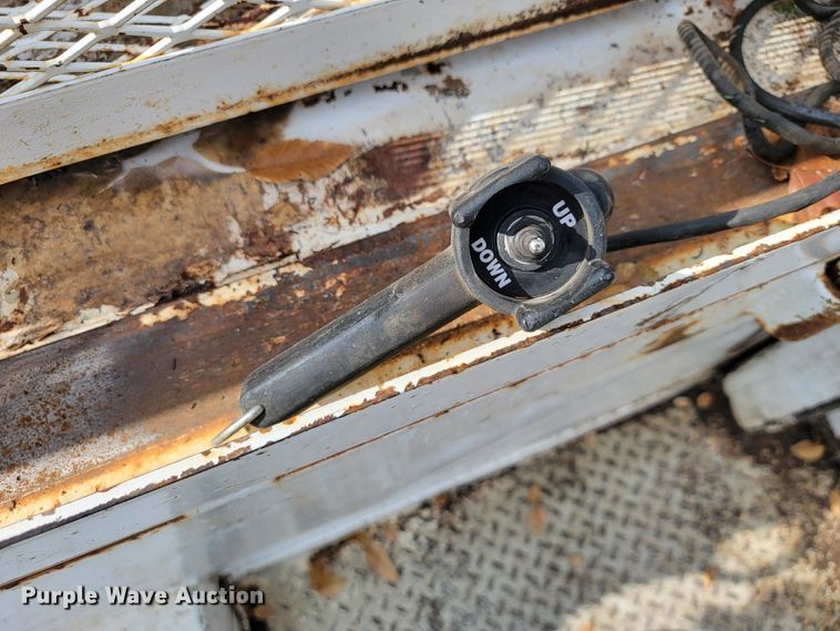 image for item JE9282 2010 Dodge Ram 5500HD  Crew Cab utility / service truck