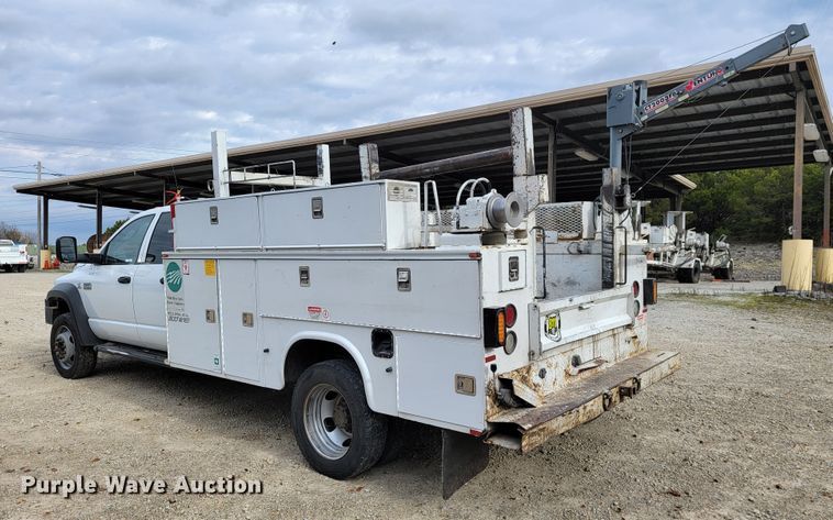 image for item JE9284 2008 Sterling 5500  Crew Cab utility / service truck