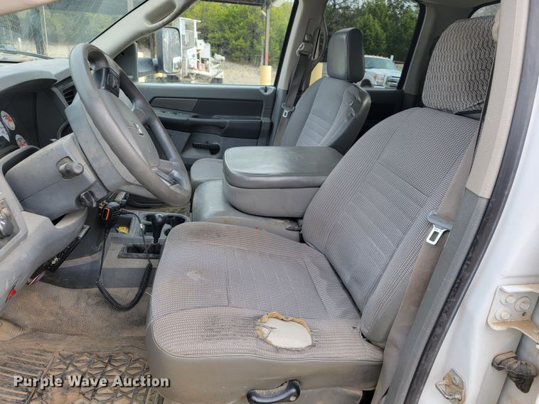 image for item JE9284 2008 Sterling 5500  Crew Cab utility / service truck