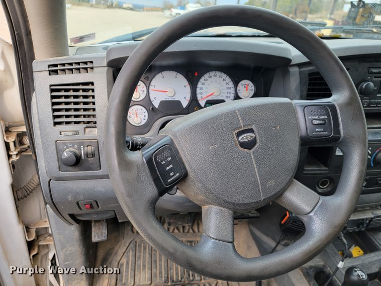 image for item JE9284 2008 Sterling 5500  Crew Cab utility / service truck