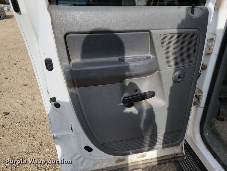 image for item JE9284 2008 Sterling 5500  Crew Cab utility / service truck