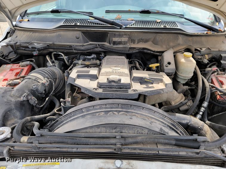 image for item JE9284 2008 Sterling 5500  Crew Cab utility / service truck