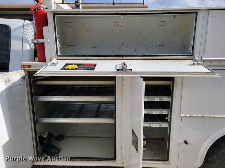 image for item JE9284 2008 Sterling 5500  Crew Cab utility / service truck