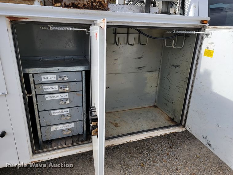 image for item JE9284 2008 Sterling 5500  Crew Cab utility / service truck