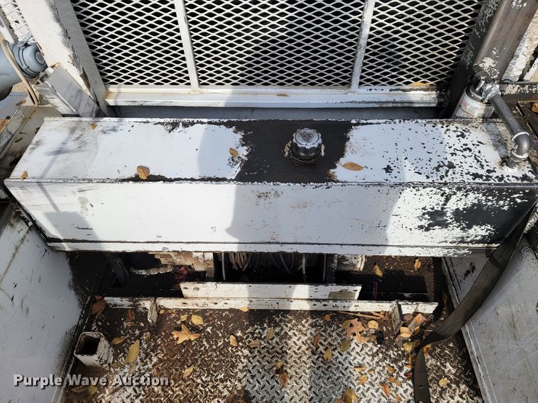 image for item JE9284 2008 Sterling 5500  Crew Cab utility / service truck