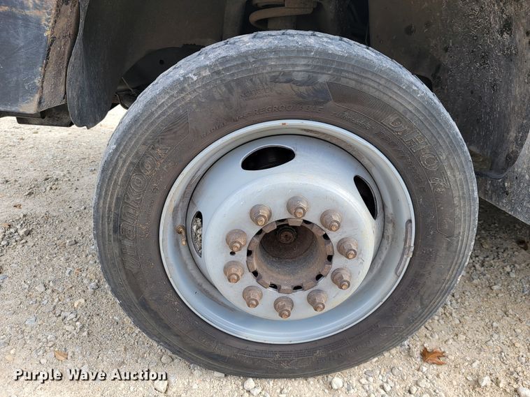 image for item JE9284 2008 Sterling 5500  Crew Cab utility / service truck