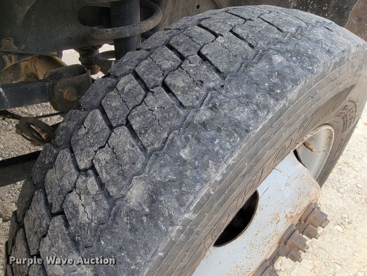 image for item JE9284 2008 Sterling 5500  Crew Cab utility / service truck