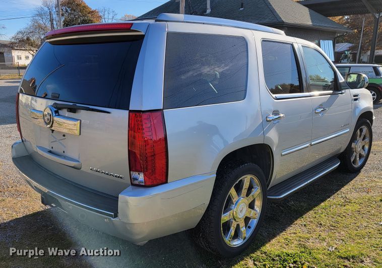 image for item JE9288 2010 Cadillac Escalade  SUV
