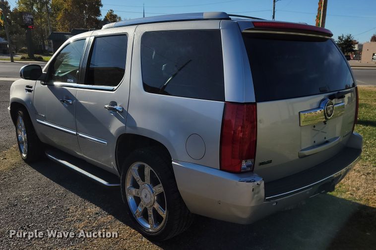 image for item JE9288 2010 Cadillac Escalade  SUV