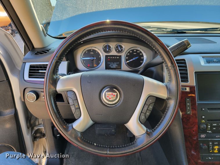 image for item JE9288 2010 Cadillac Escalade  SUV