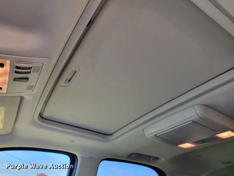 image for item JE9288 2010 Cadillac Escalade  SUV