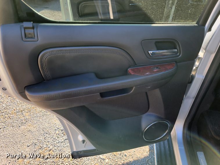 image for item JE9288 2010 Cadillac Escalade  SUV